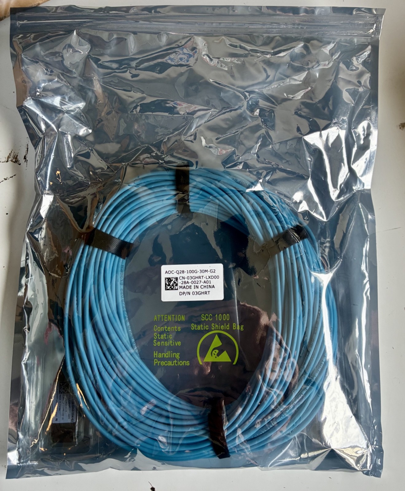 NEW Dell 03GHRT AOC-Q28-100G-30M-G2 APQ85B4-030-DE 30M Active Optical Cable
