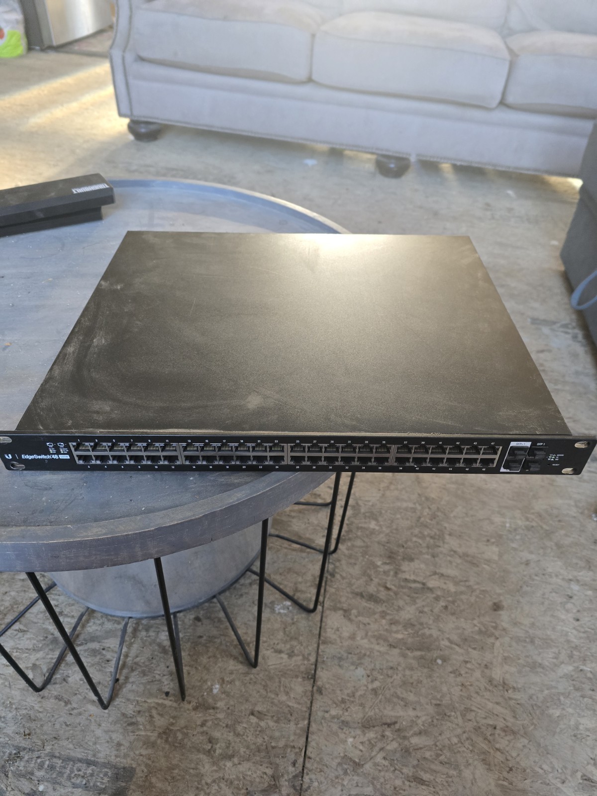 Ubiquiti EdgeSwitch 48 500W ES-48-500W 48-Port GbE PoE+ Network Switch