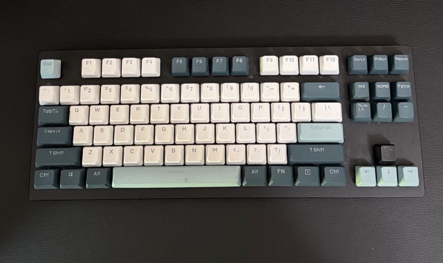 Razer Huntsman V2 Tenkeyless Keyboard – 1 Keycap Missing, Fully Working USB