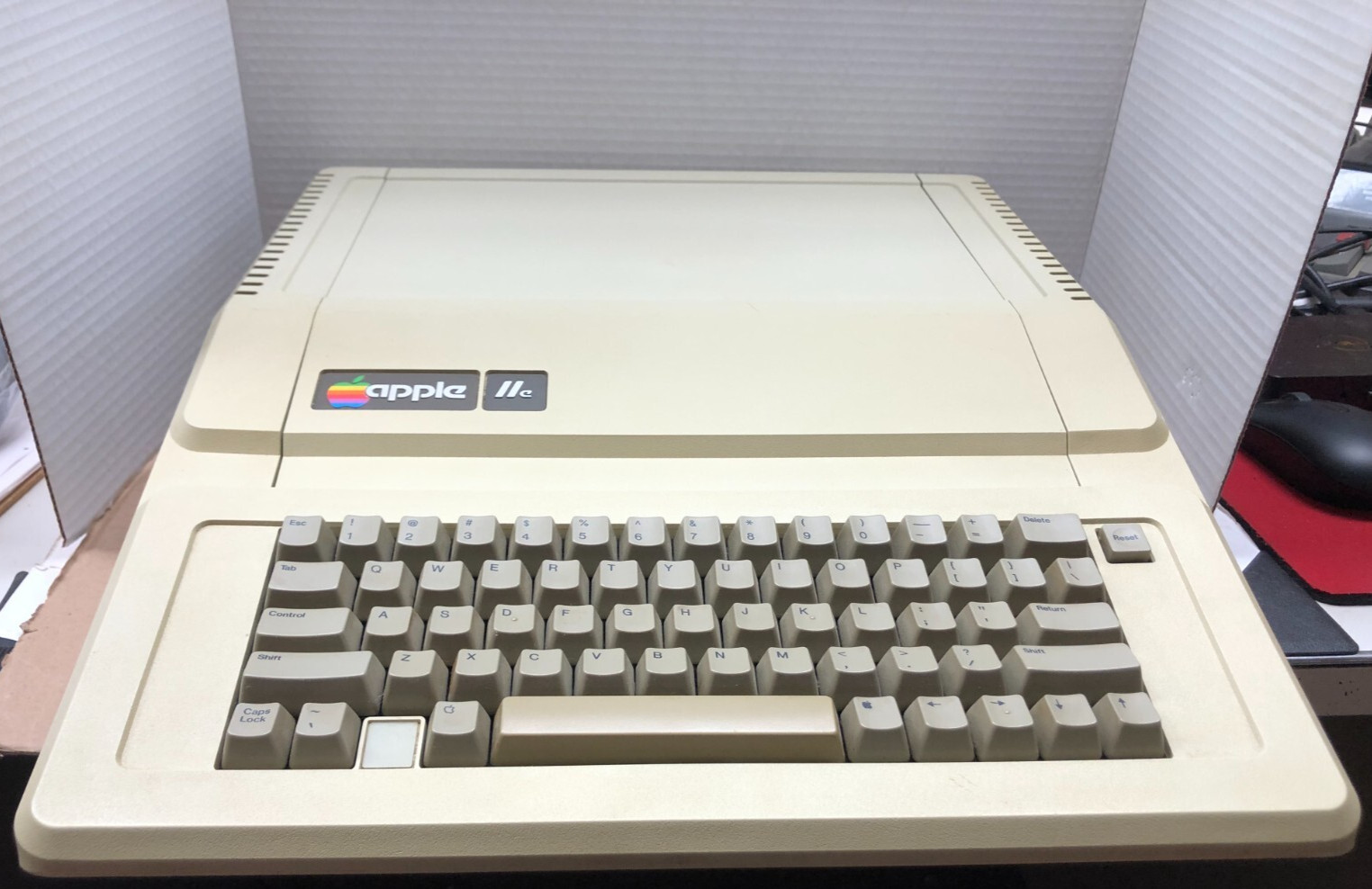 Vintage Apple lle Computer w/ Grappler+ Orange Micro 10982 A2S2064 - Powers On