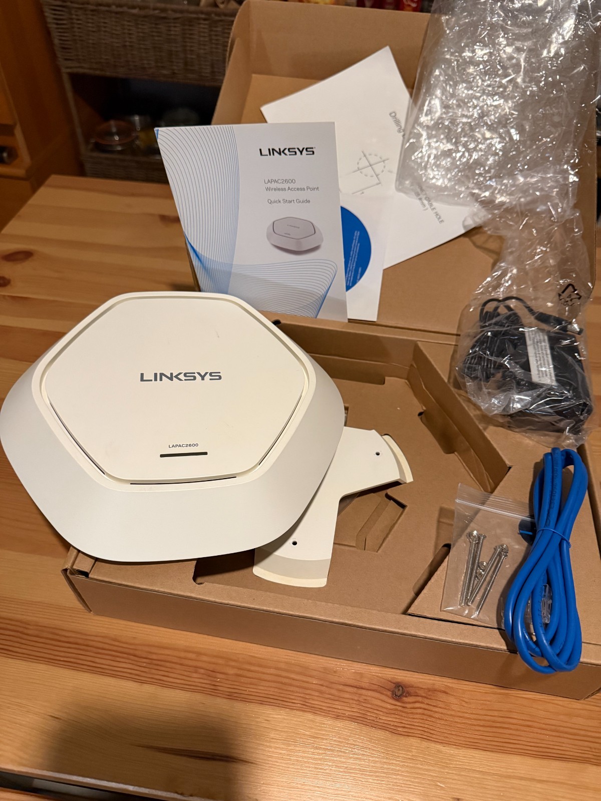 LINKSYS LAPAC2600 ACCESS POINT