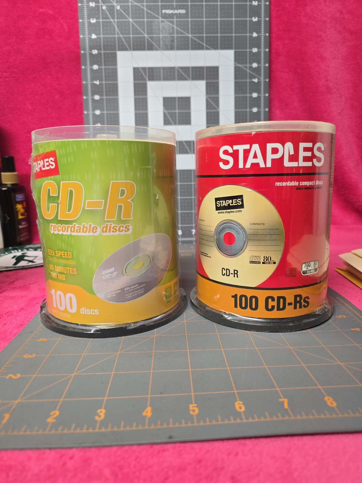 Staples CD-R 80 Minute Recording 700MB 48-52x Speed 100 Pack Lot Of 2 New Sealed