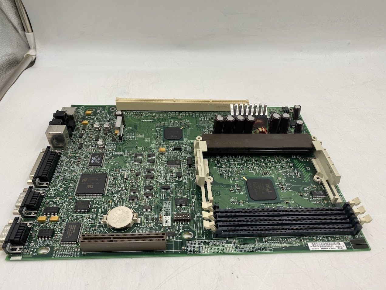 Compaq DeskPro CMOS Desktop Motherboard- 400805-001