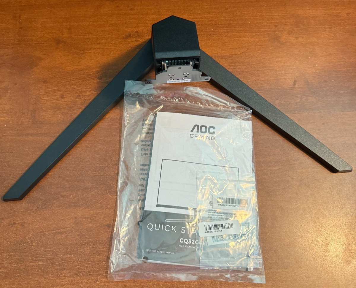 AOC CQ32G4VE 32" STAND WITH ACCESSORY CORDS
