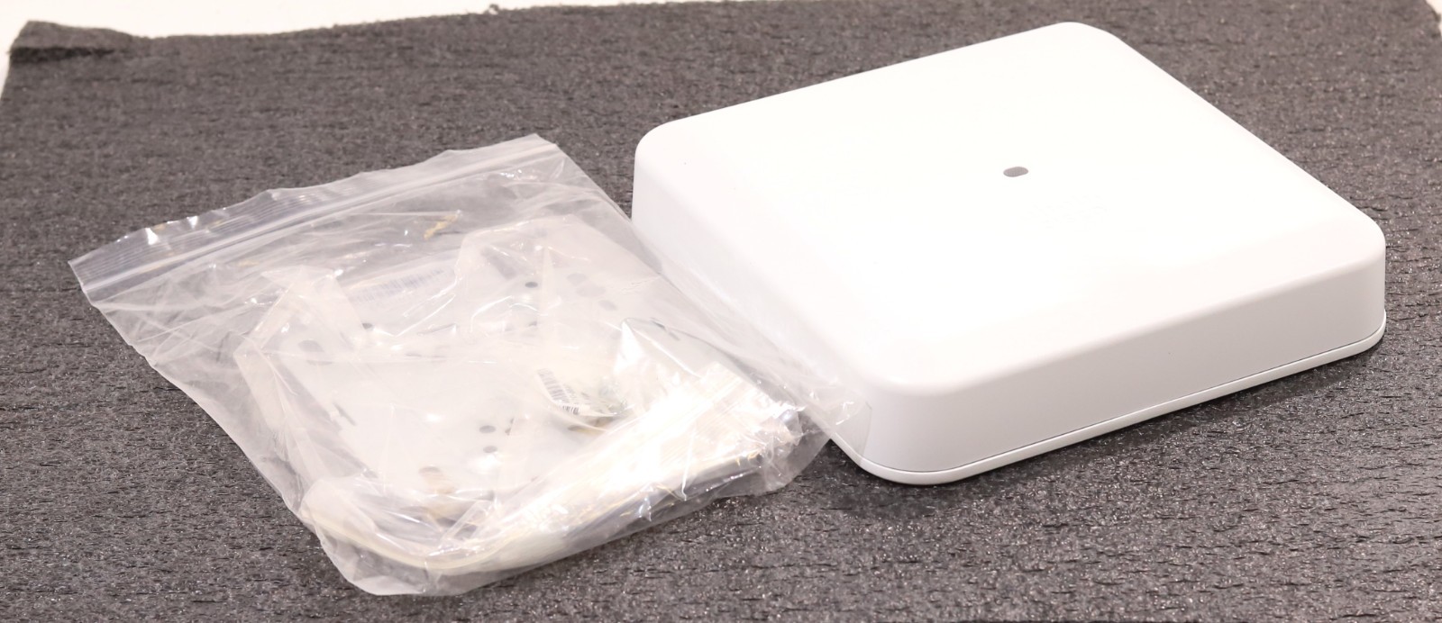 Cisco Aironet 2802 Series Dual-Band Wireless Access Point P/N: AIR-AP2802I-B-K9