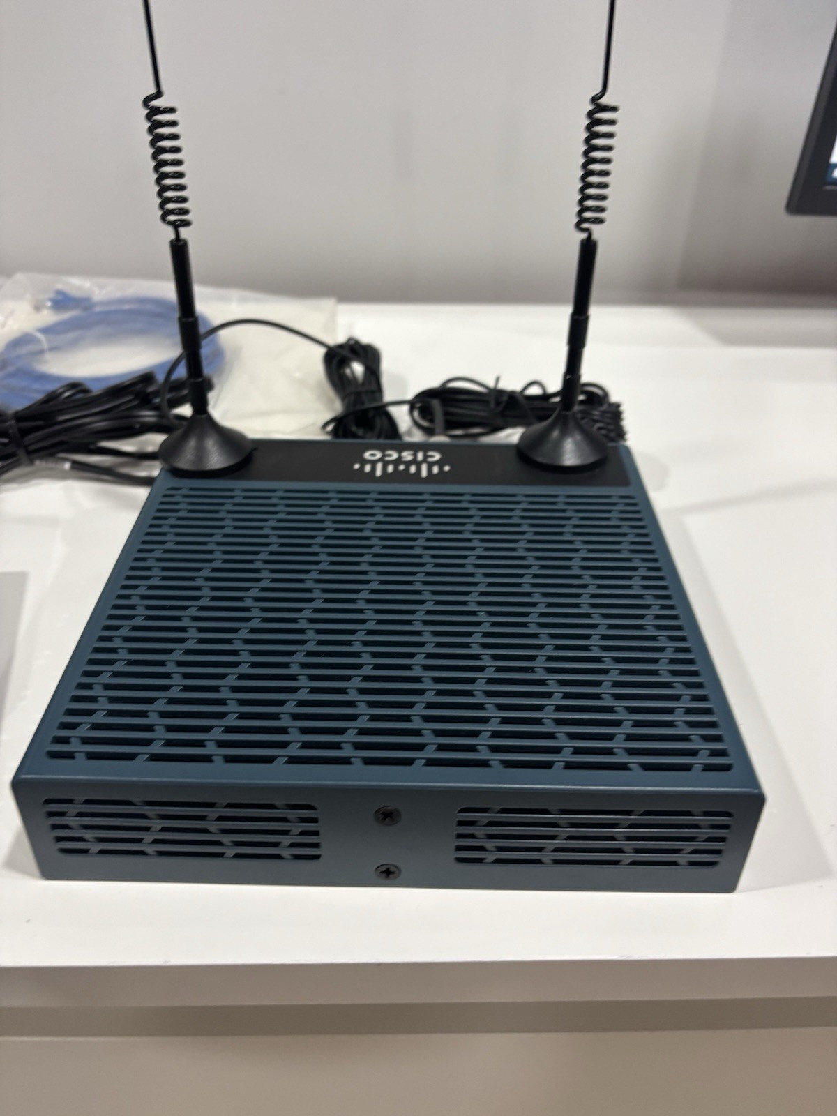 Cisco C819G-4G-GA-K9 V01 - 819-4G Router, 810 series