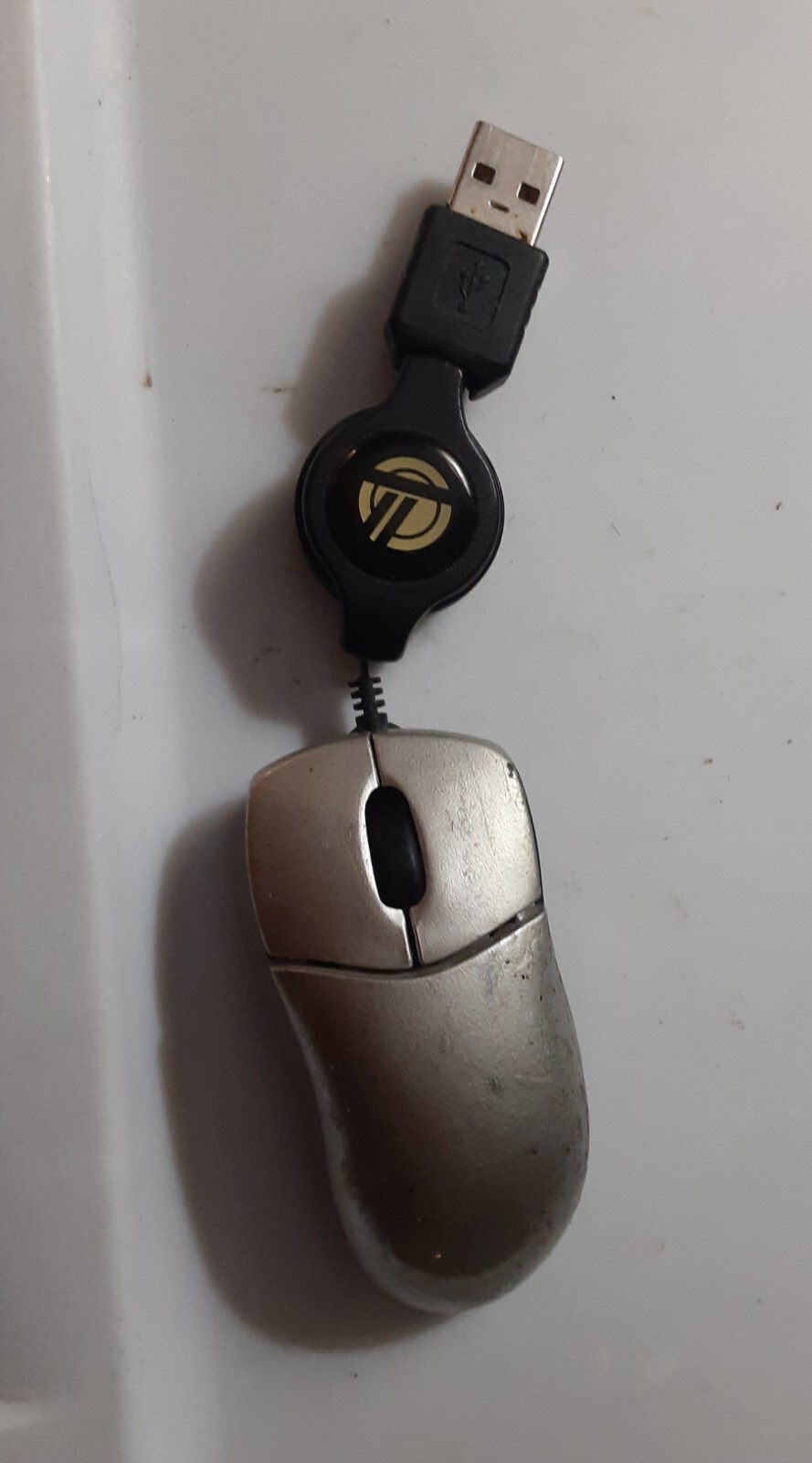 Targus Ultra-Mini Retractable Optical Mouse (PAUM01U) 3" Lg, WORKS