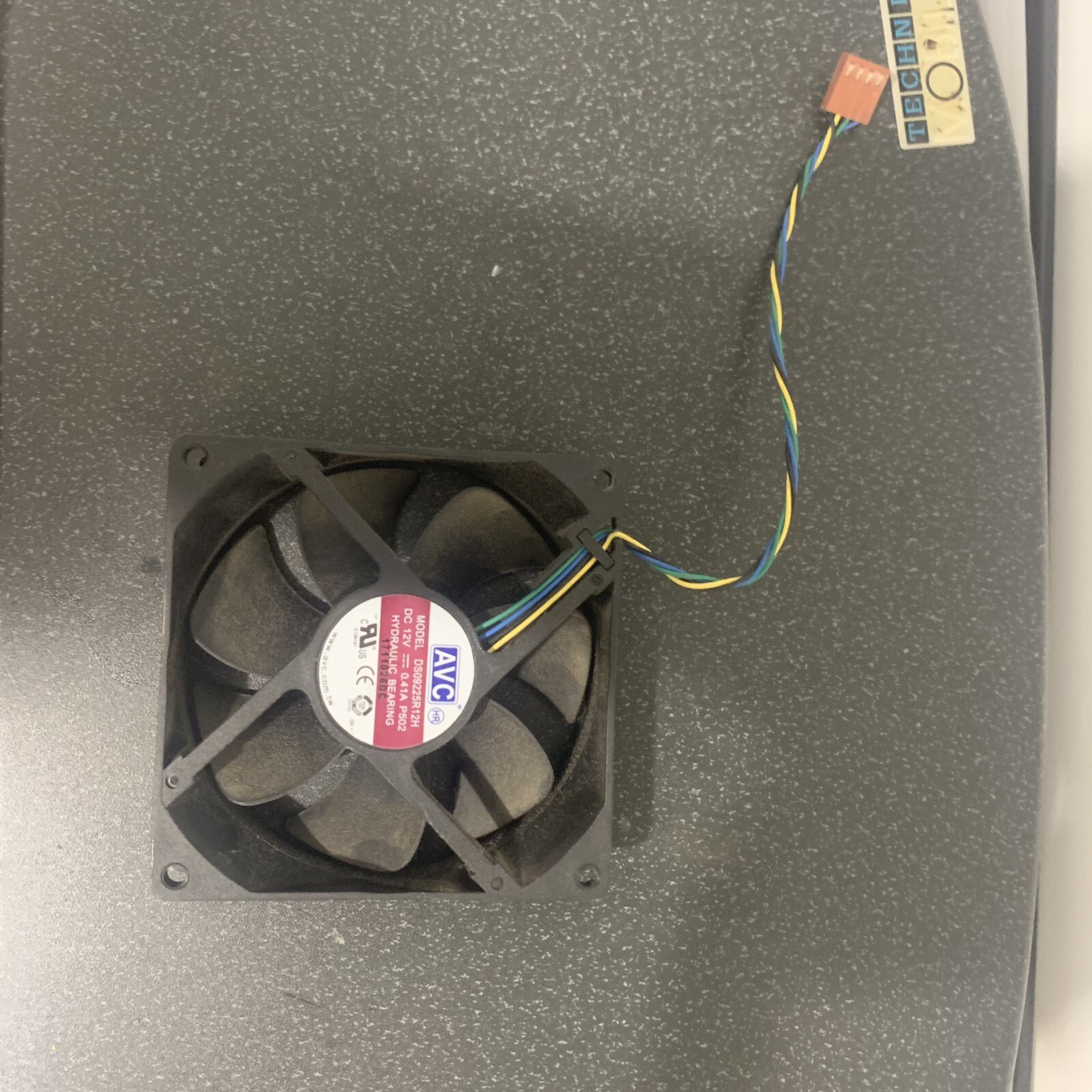 AVC DS09225R12H P502 DC 12V 0.41A 4-wire 4-Pin cooling fan