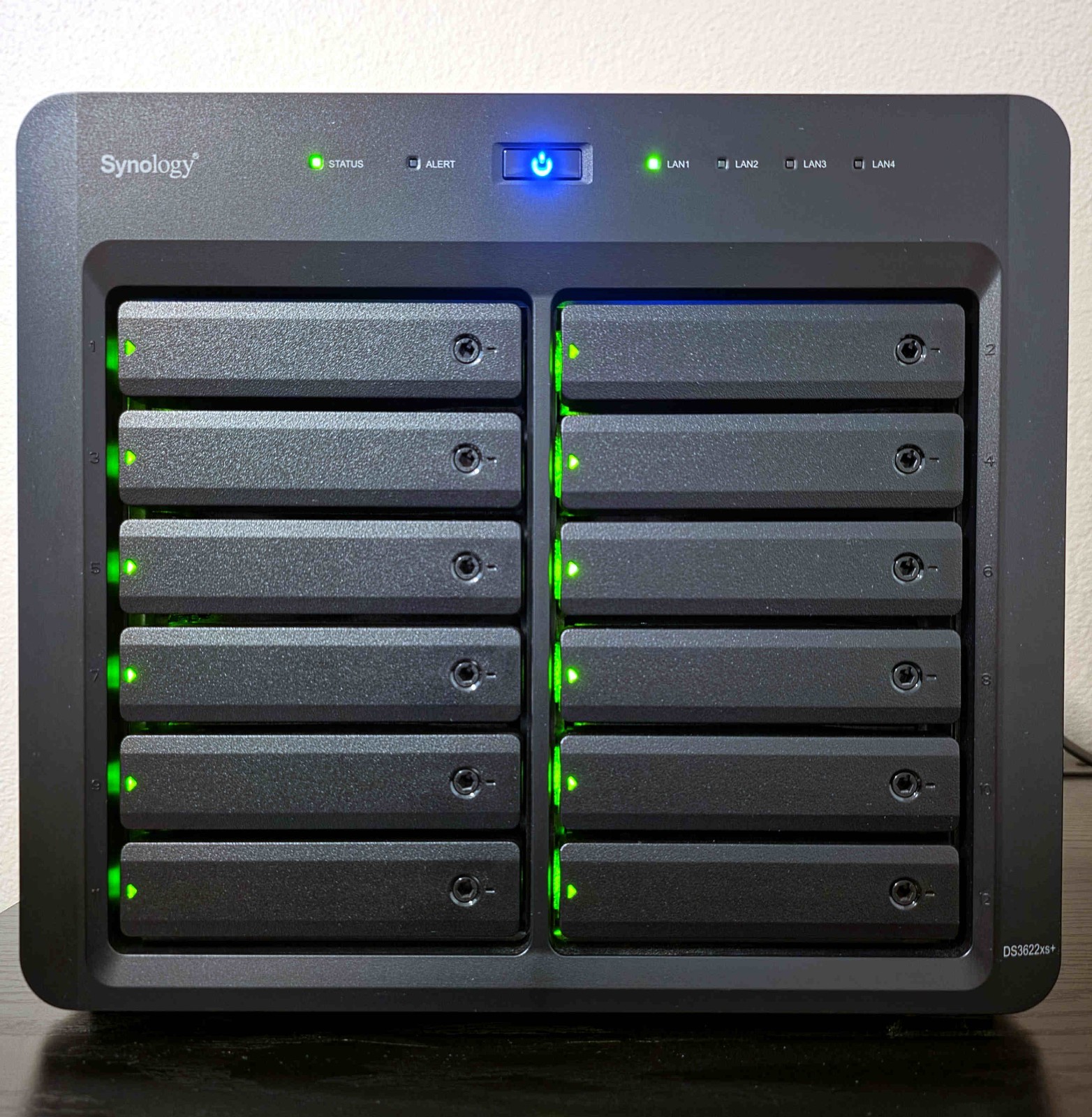 SYNOLOGY DS3622XS+ NAS SERVER DISKLESS 12-BAY 16GB ECC RAM EXCELLENT CONDITION