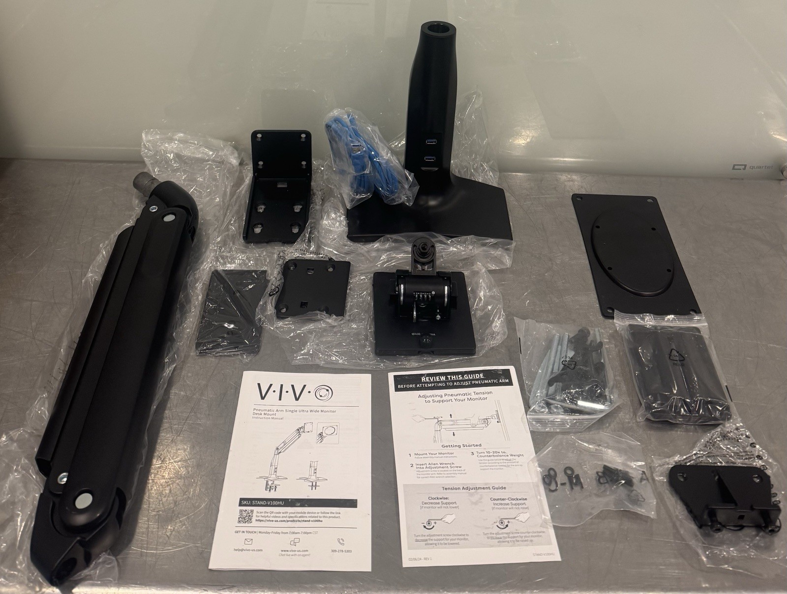 Vivo STAND-V100HU Ultra Wide Monitor Desk Mount W/ USB NEW IN BOX 
