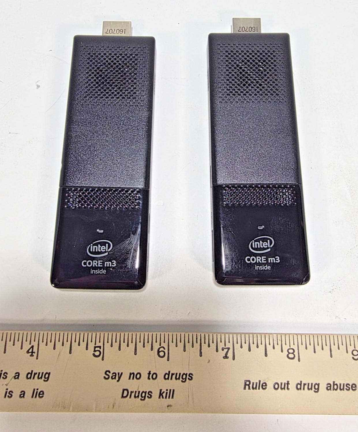 Intel Compute Stick STK2M364CC Core m3-6Y30 4GB RAM 64GB eMMC Mini PC