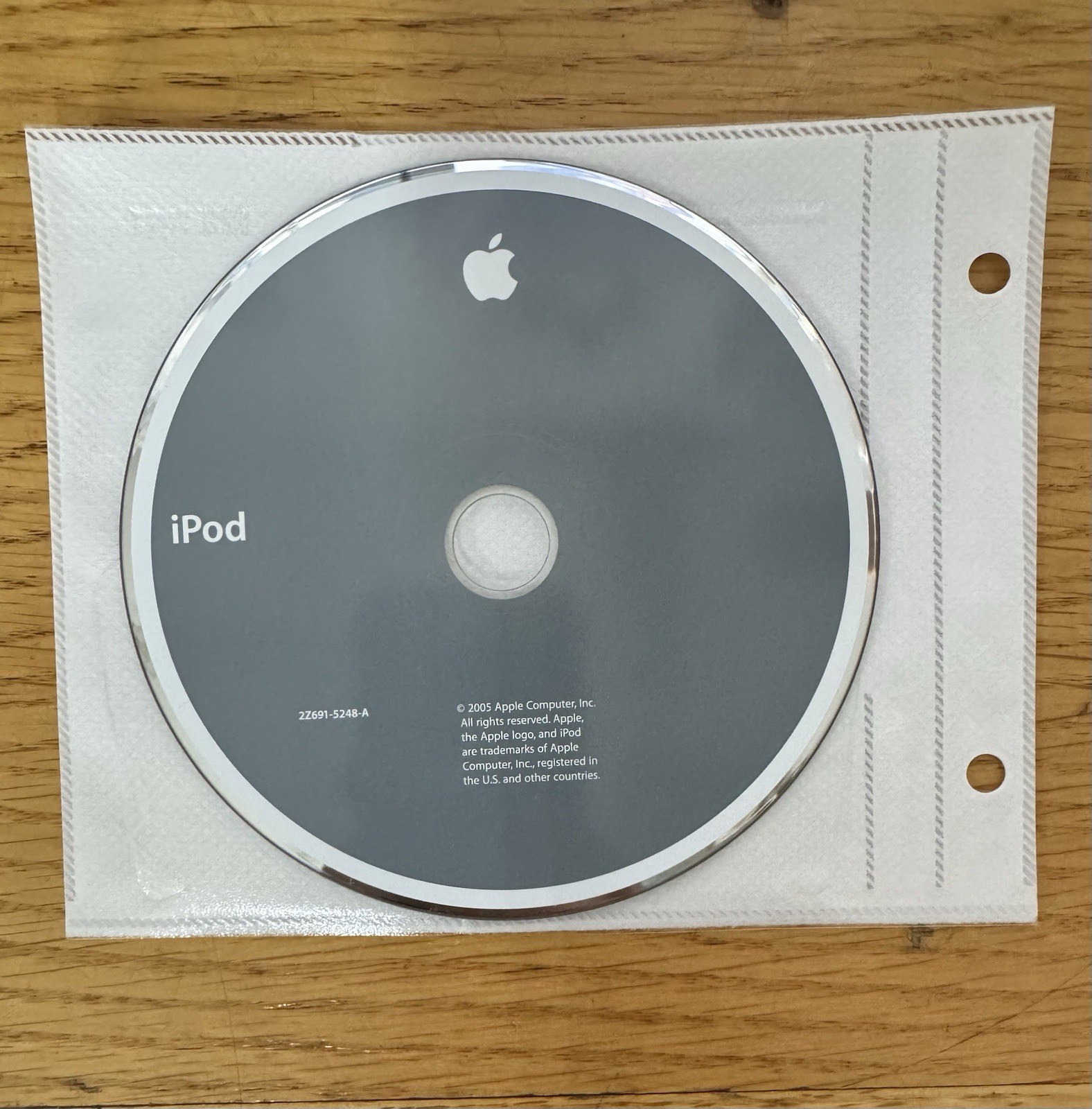 "Vintage" Apple iPod Software Disc, 2005 2Z691-5248-A