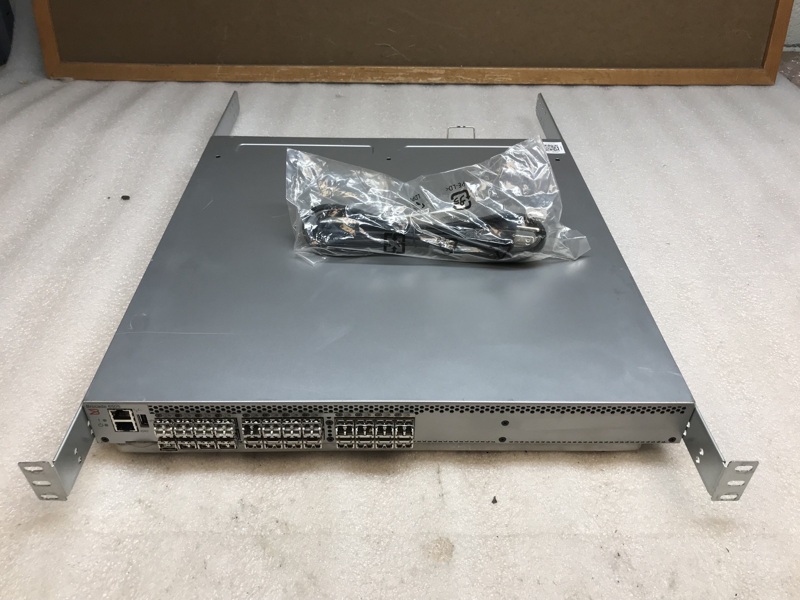 Dell EMC Brocade 6505 DS-6505B 24-Port 16Gb FC SAN Switch POD Licensed