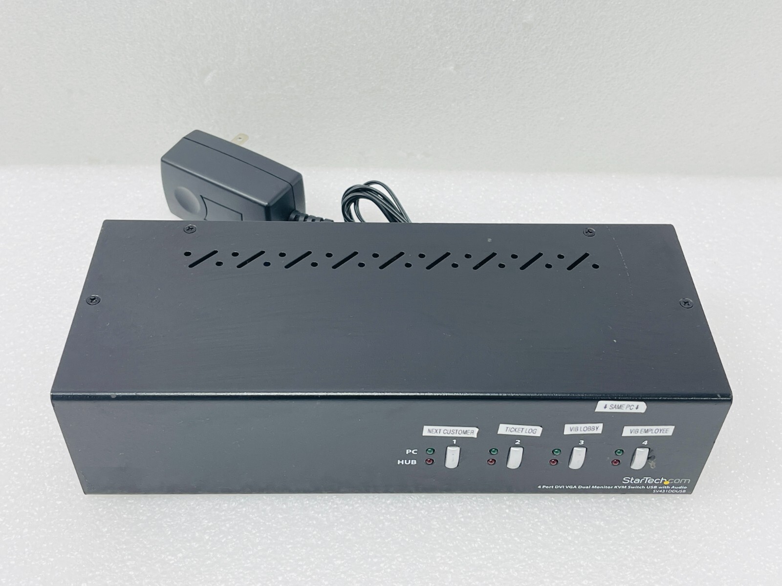 USED - Star tech 4-Port DVI VGA Dual Monitor KVM Switch USB w/ AC Adapter