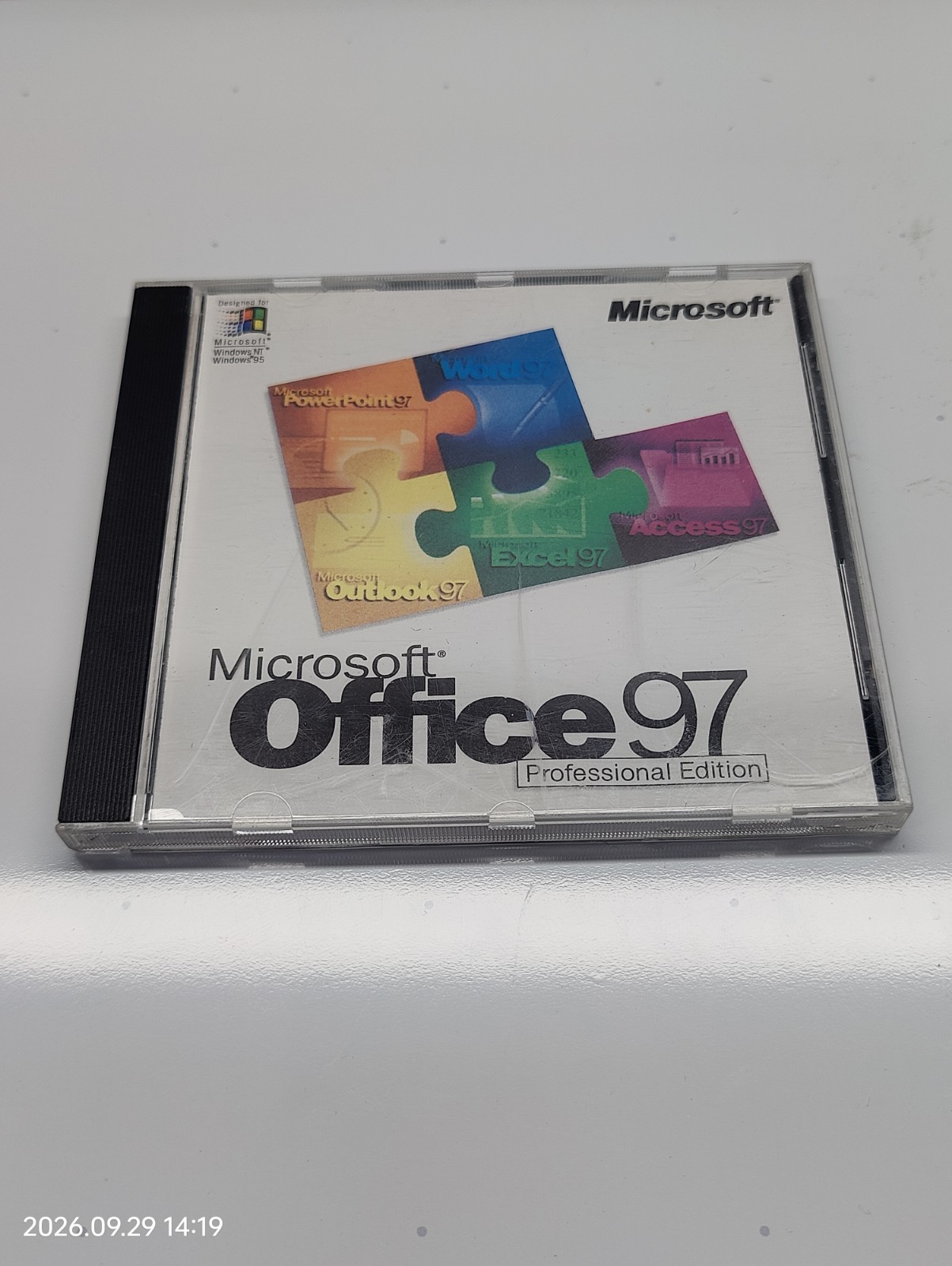 Microsoft Office 97 Professional Edition CD-ROM w/ Key, English, Win95/NT