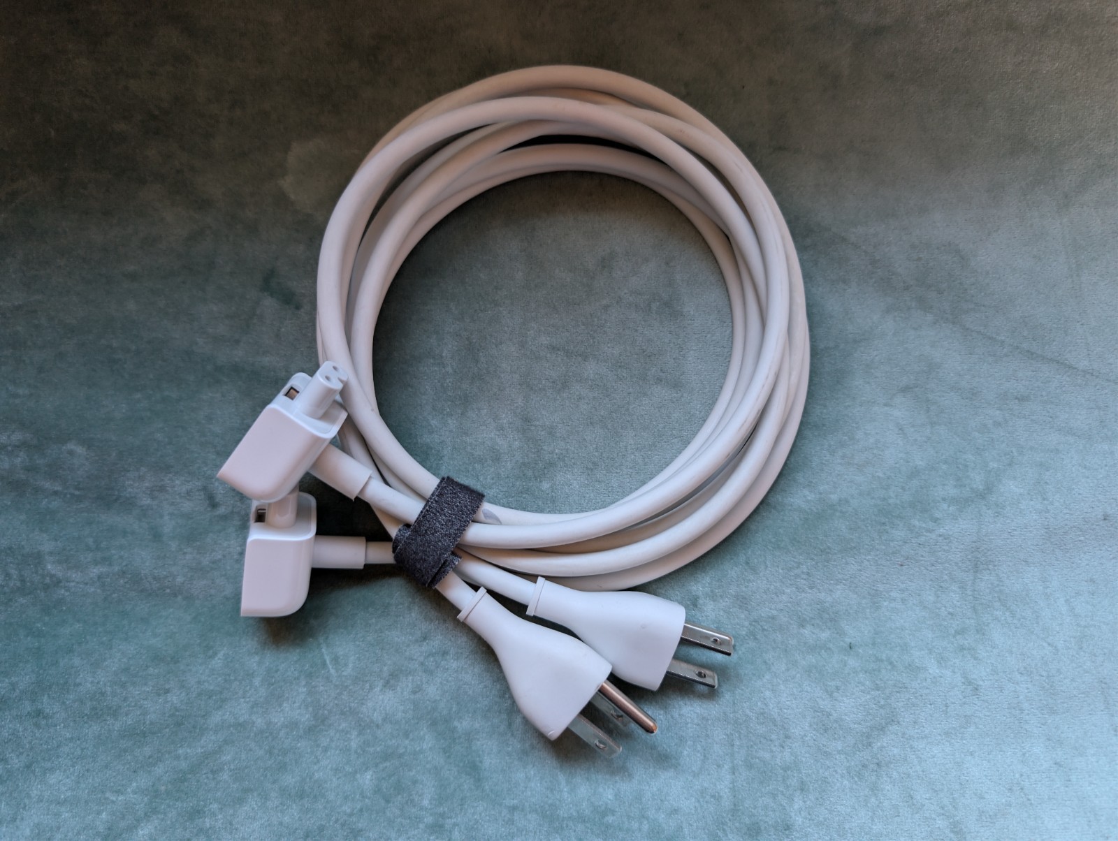 Lot of 2 Genuine Apple 6ft AC Power Extension Cables Cord MK122LL/A 01-622-0168