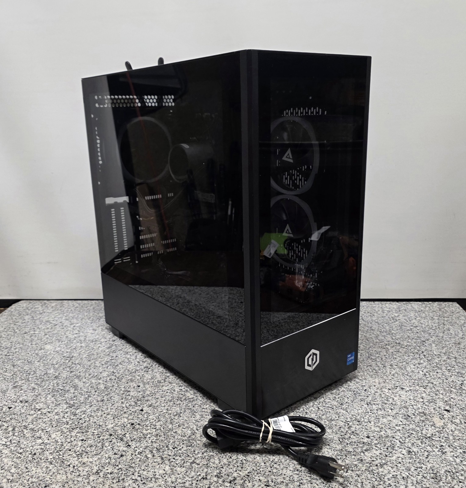 CyberPowerPC C-Series - Intel Core i5-12600KF - RTX 3050 - 16GB RAM