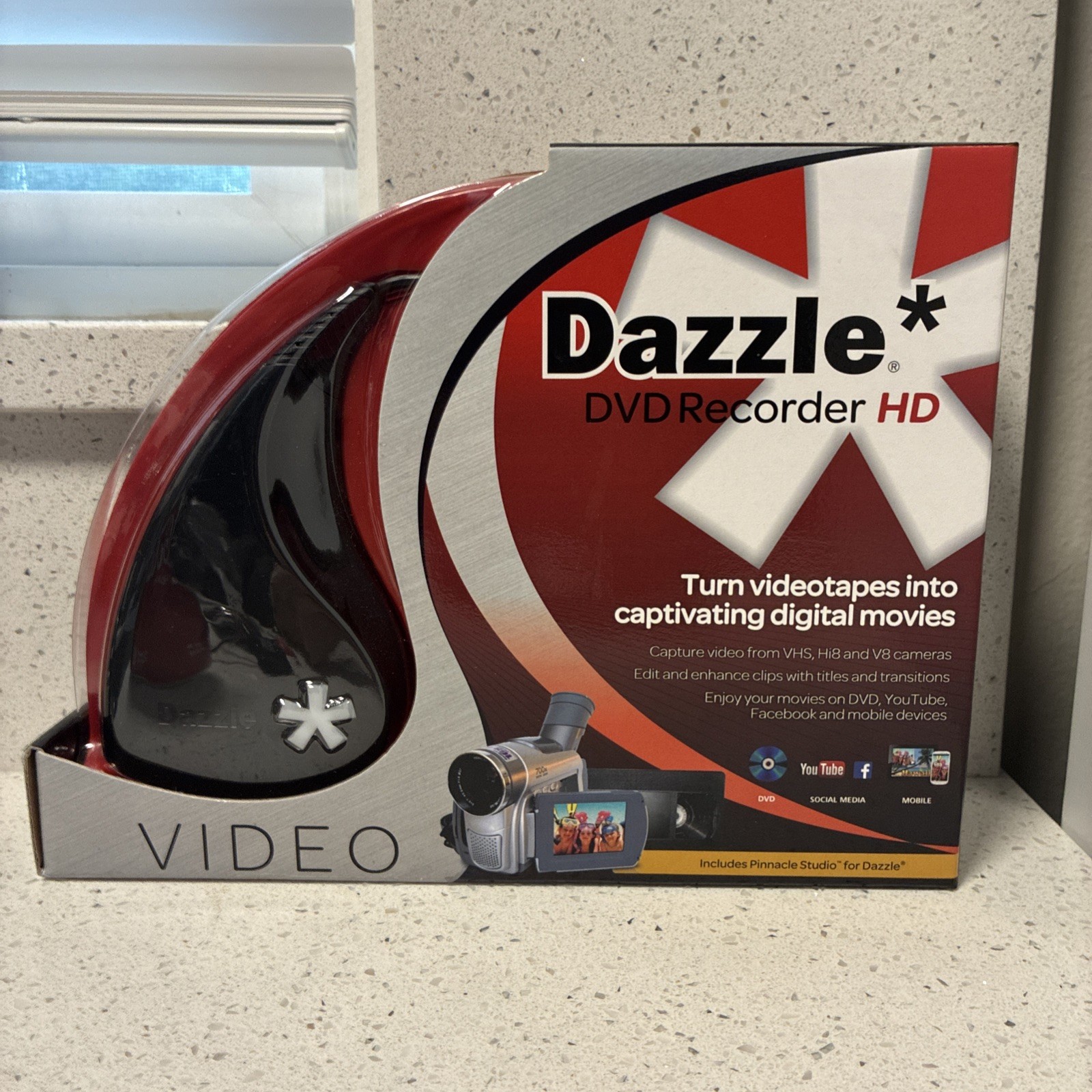 Dazzle DVD Recorder HD Video Capture Device VHS to Digital + Pinnacle Studio NEW