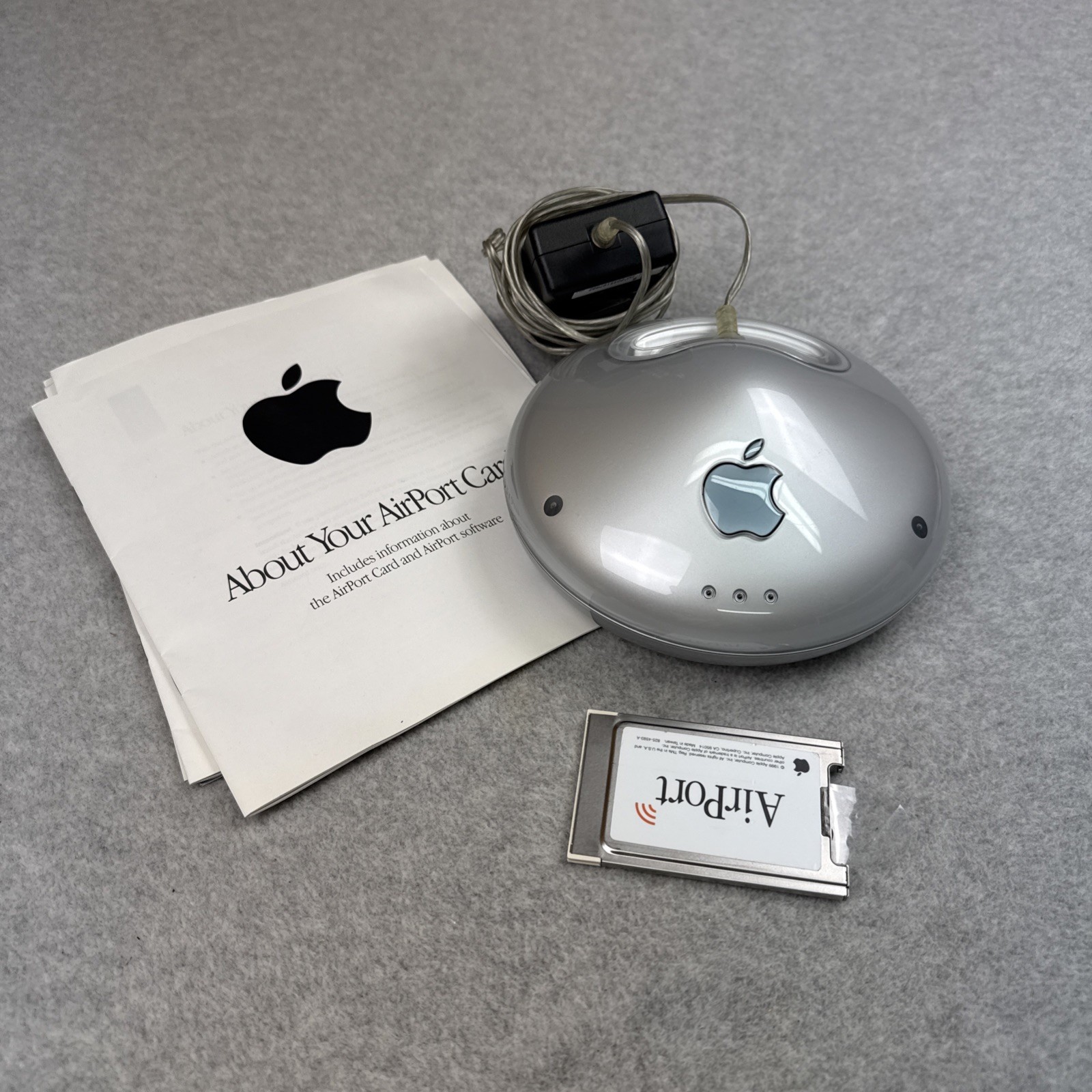 Vintage Apple M5757 Silver AirPort Base Station Wireless Wi-fi And AirPort Card