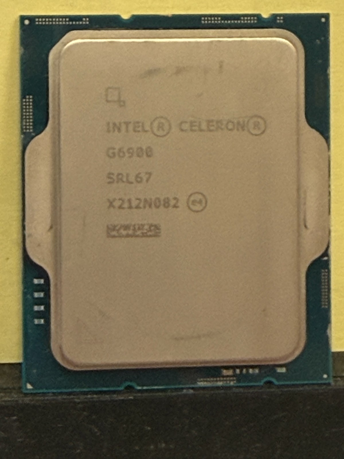 Intel Celeron G6900 (SRl67) @ 3.40GHz / 4MB / Socket LGA 1700/ Processor ONLY
