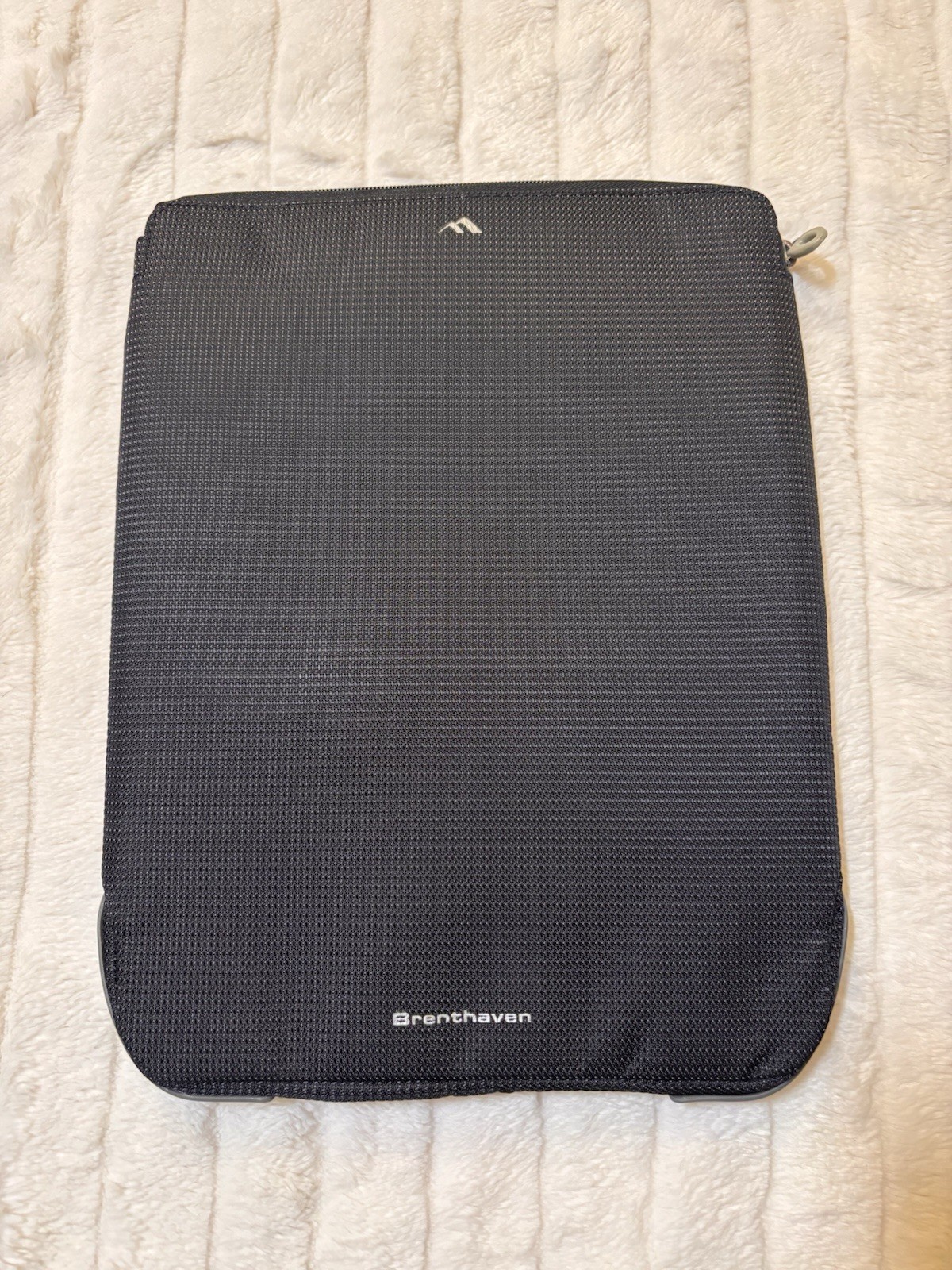Brenthaven Tred Carry Slim Sleeve Black Never Used