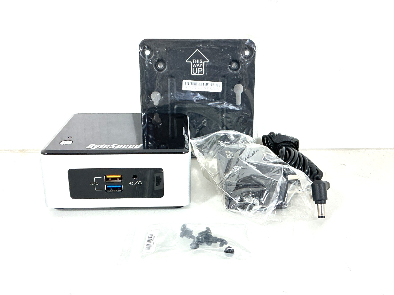 Intel NUC5CPYH Intel Celeron N3050 WiFi VGA HDMI Mini PC - BOXNUC5CPYH