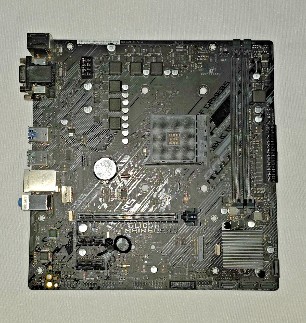 ASUS ROG Strix GL10DH Mini-ATX AMD B450 AM4 motherboard