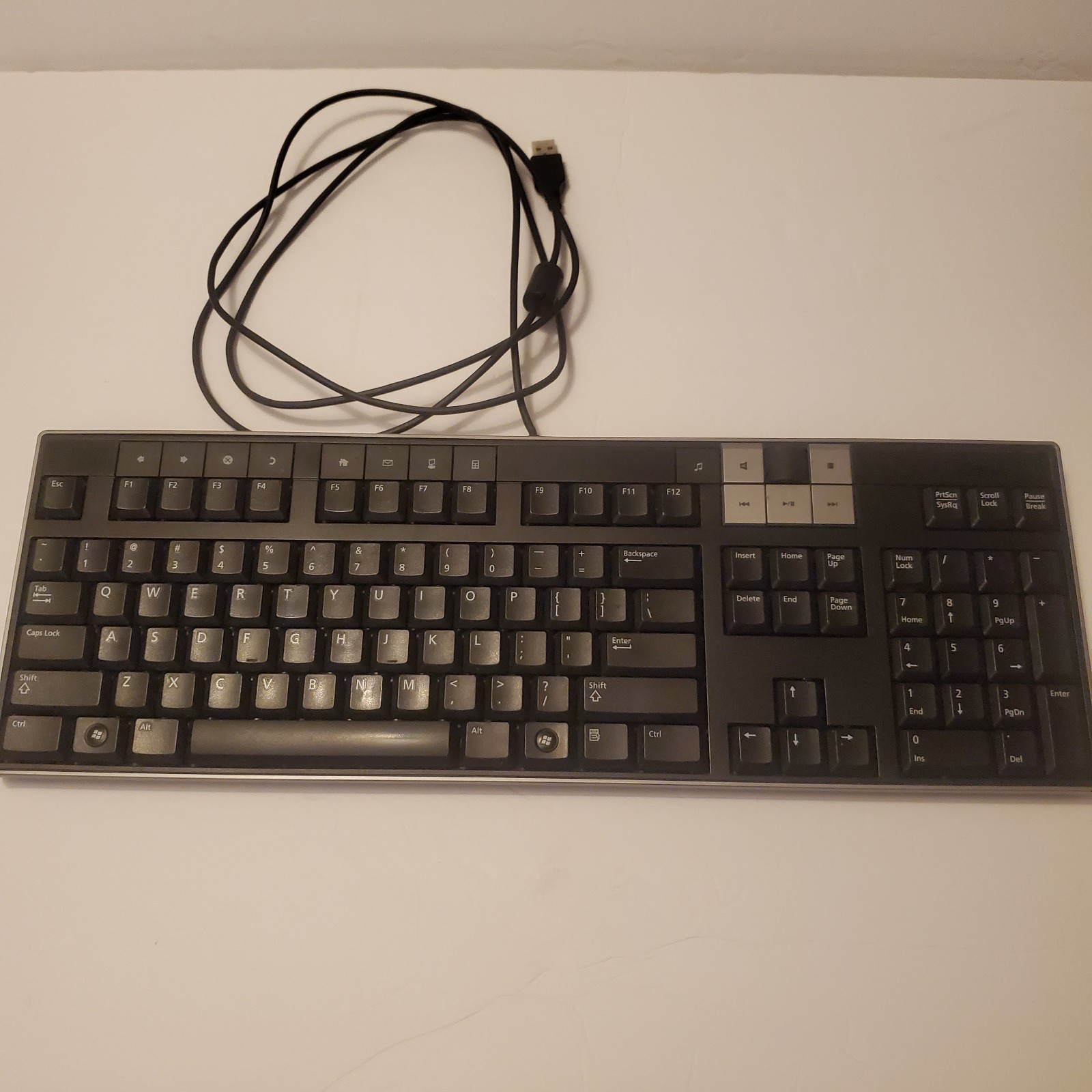 Dell Y-U0003-DEL5 Wired USB Multimedia Keyboard Black 2 USB Hub Port QWERTY