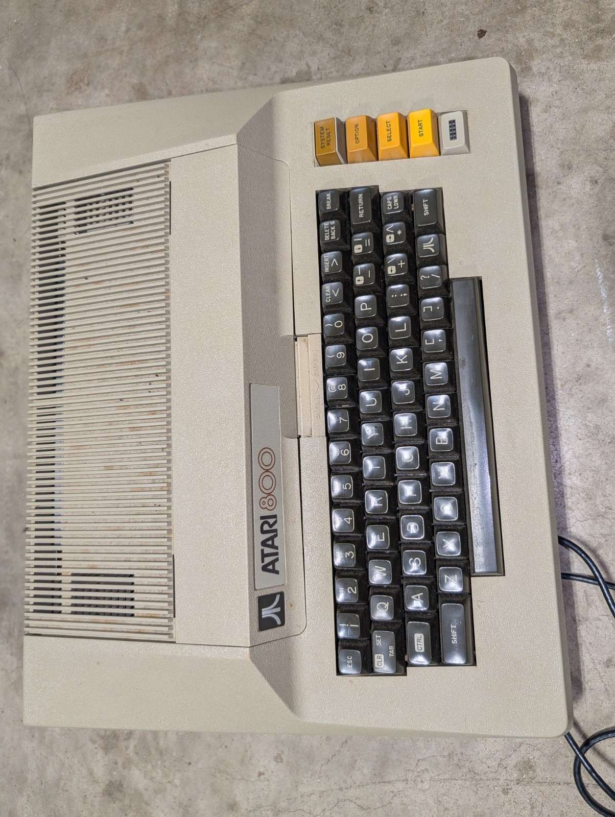 Vintage Atari 800 Computer