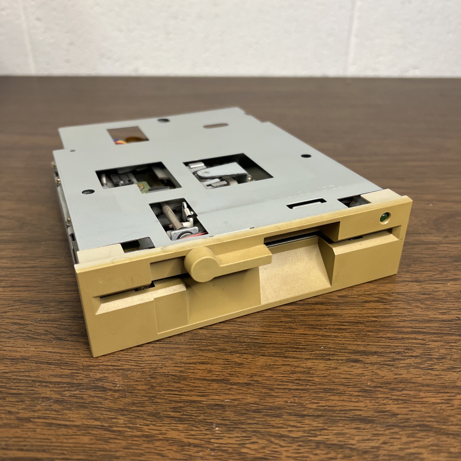 Retro Vintage Newtronics Mitsumi D509V3 5.25" 1.2MB Internal Floppy Disk Drive