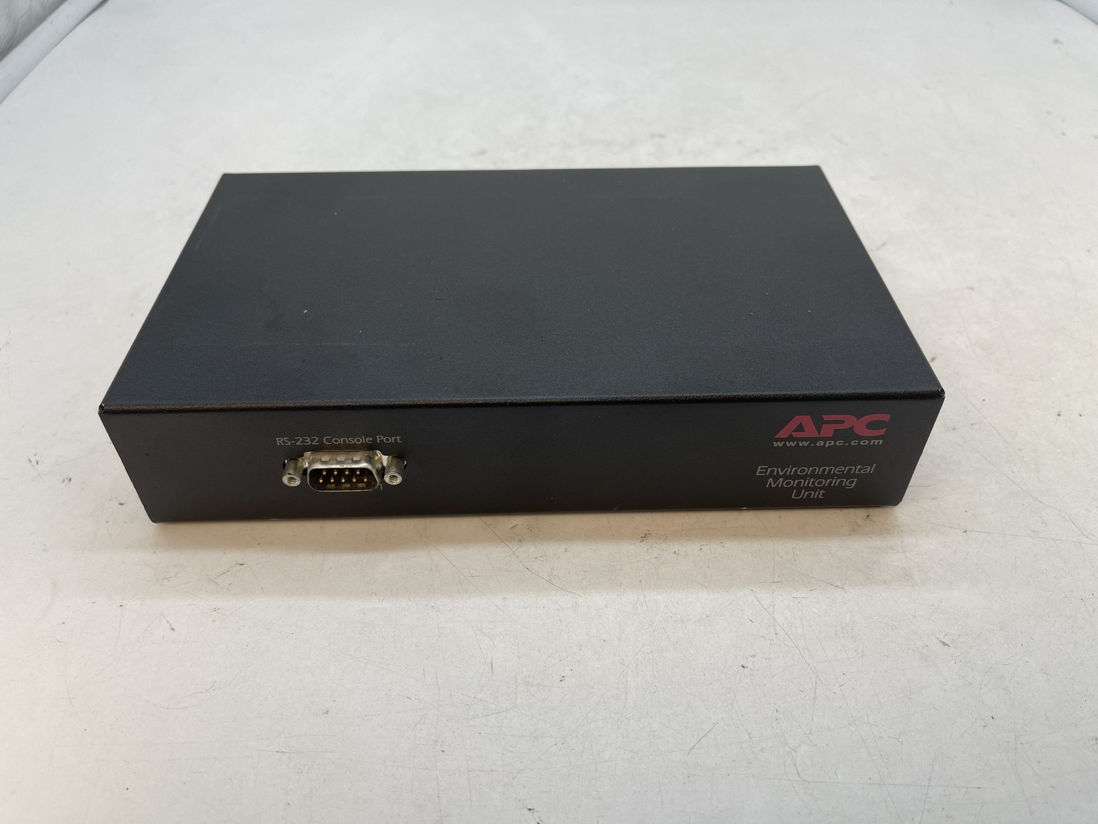 APC Environmental Monitoring Unit Model AP9319 Server Rack Network Hub- Free S/H