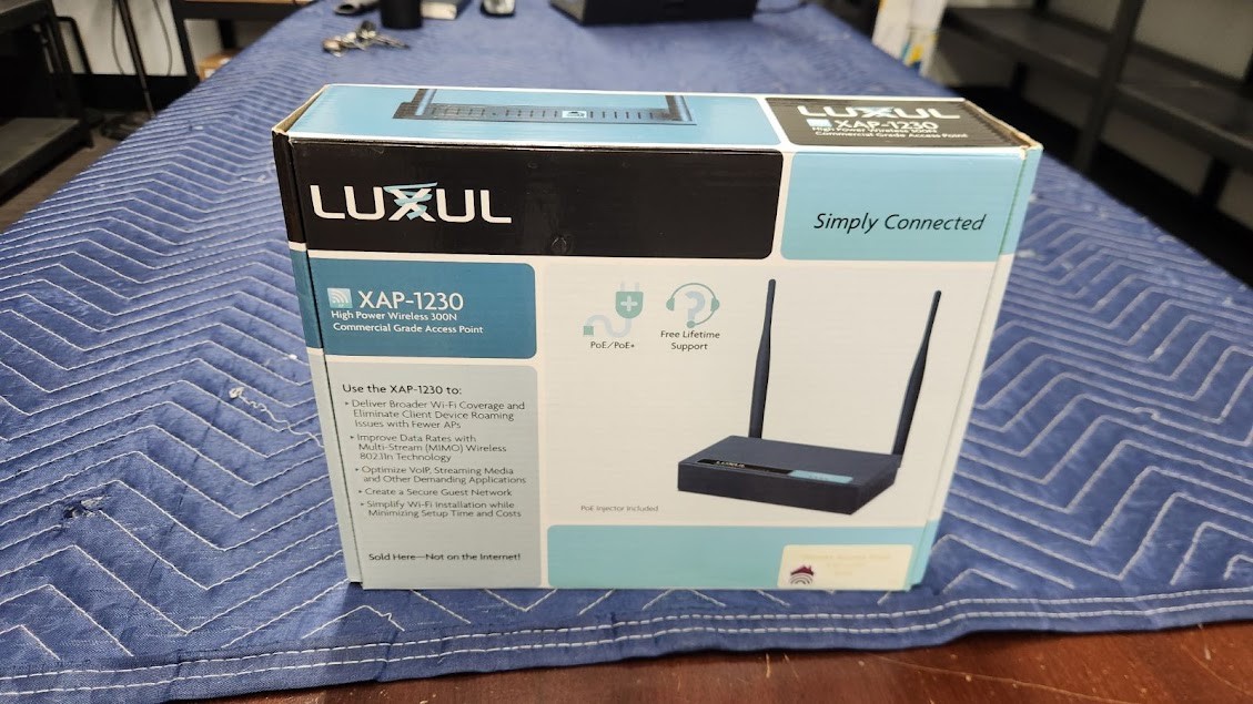 LUXUL XAP-1230 300N High Power Wireless Commercial Grade Access Point