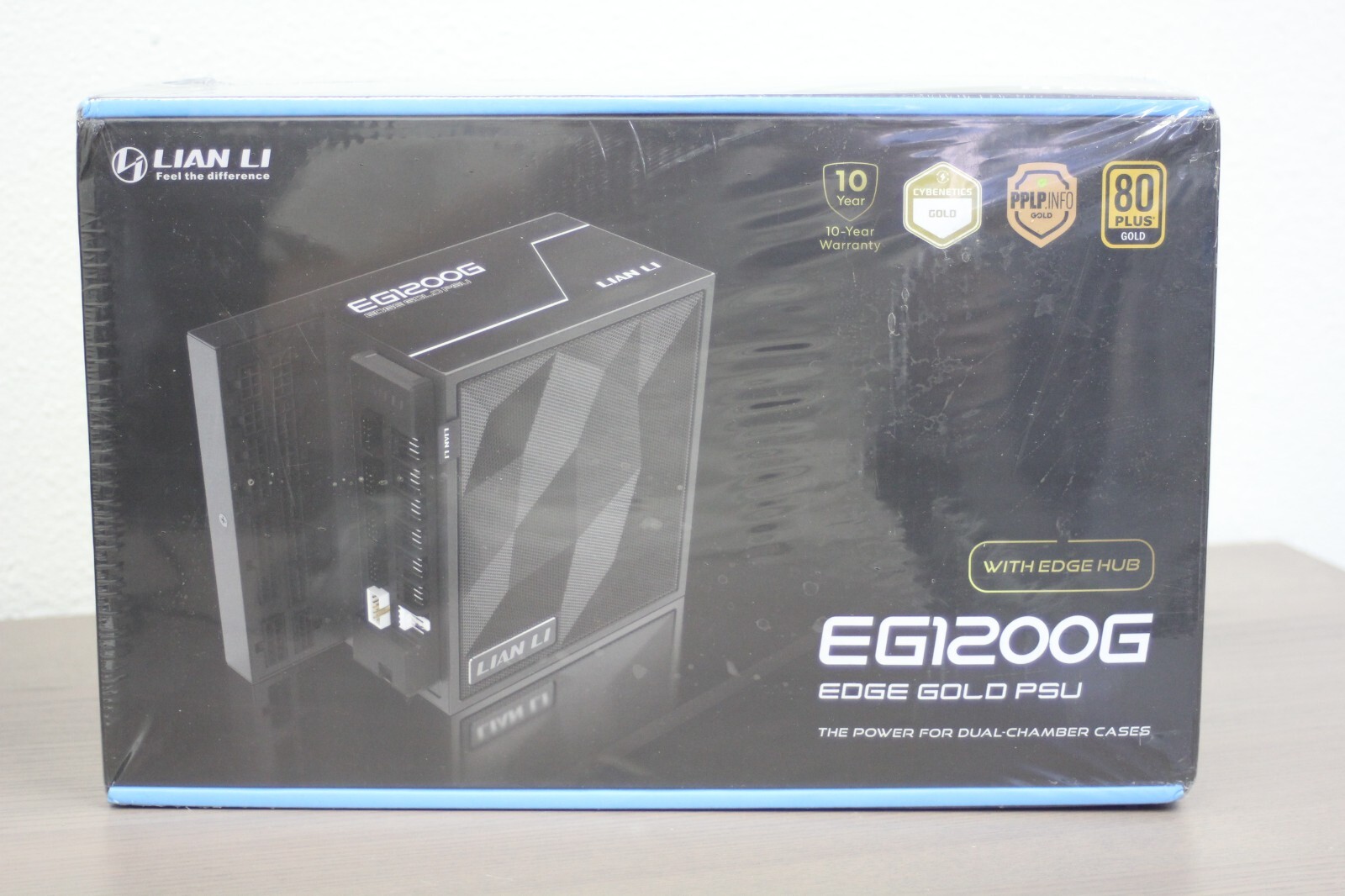 Lian Li - EG1200G - Power Supply - With Edge Hub - Black