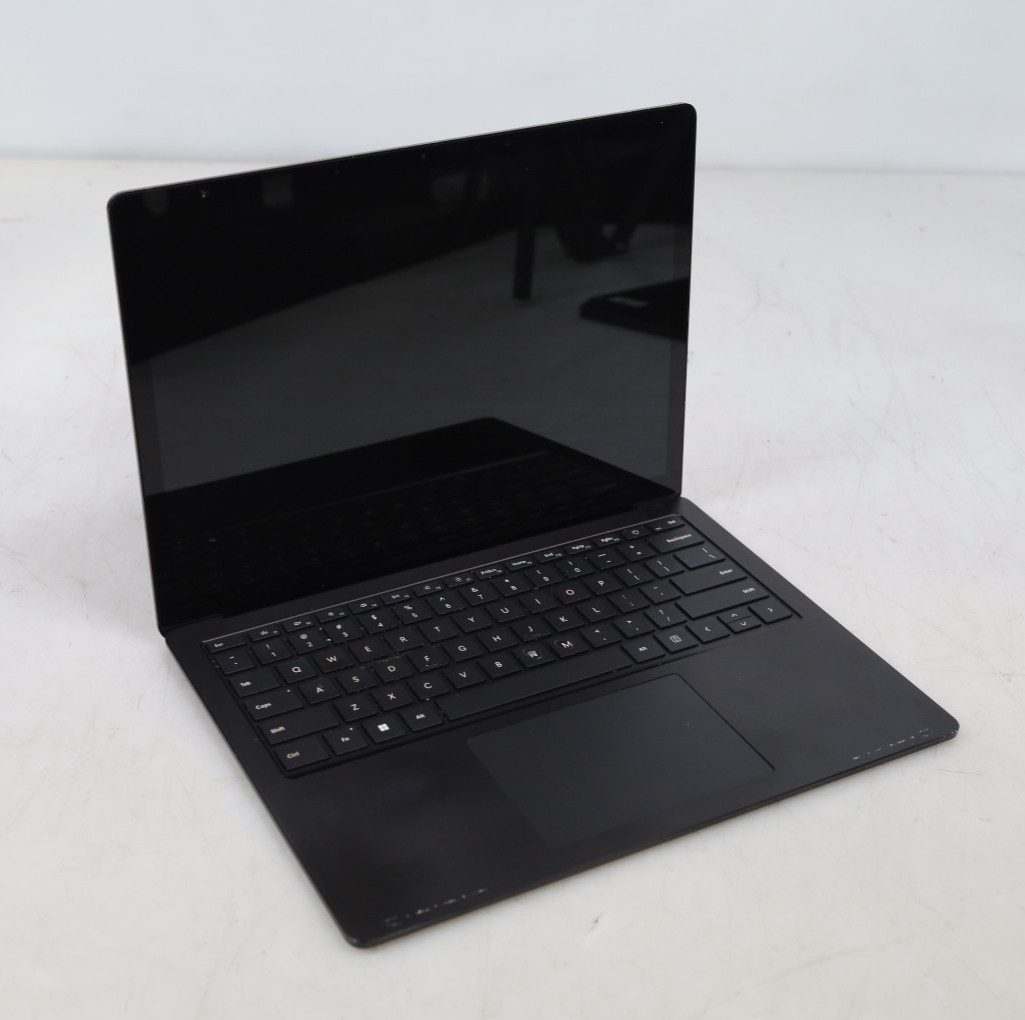 Microsoft Surface Laptop 5 1951 13.5" Intel i5-1245U 16GB 256GB SSD AS-IS