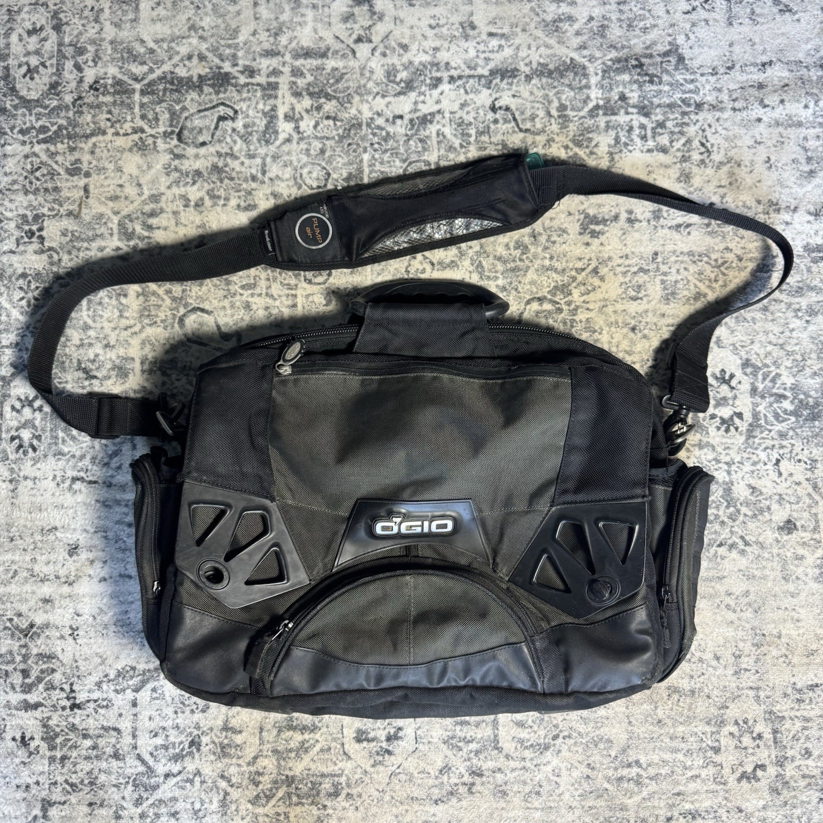 Ogio Travel Manipulator Laptop Bag Black Preowned 