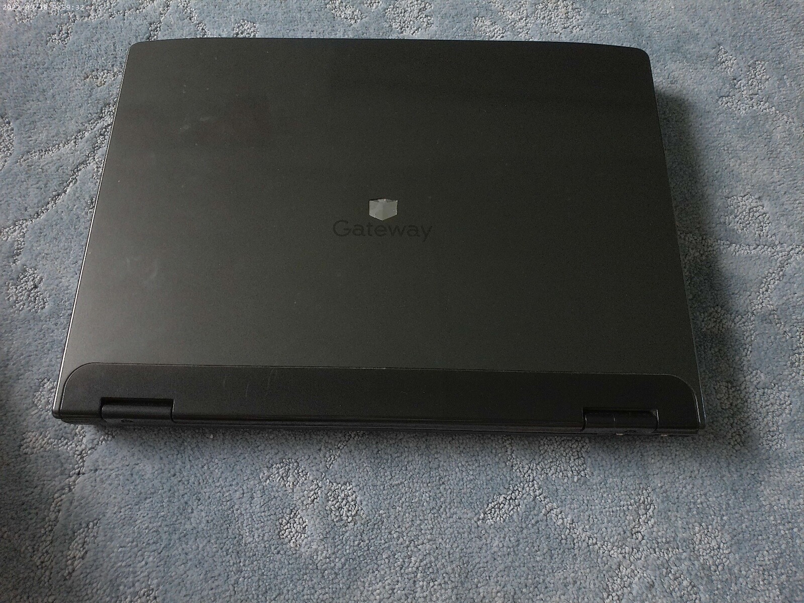 GATEWAY LAPTOP 15"
