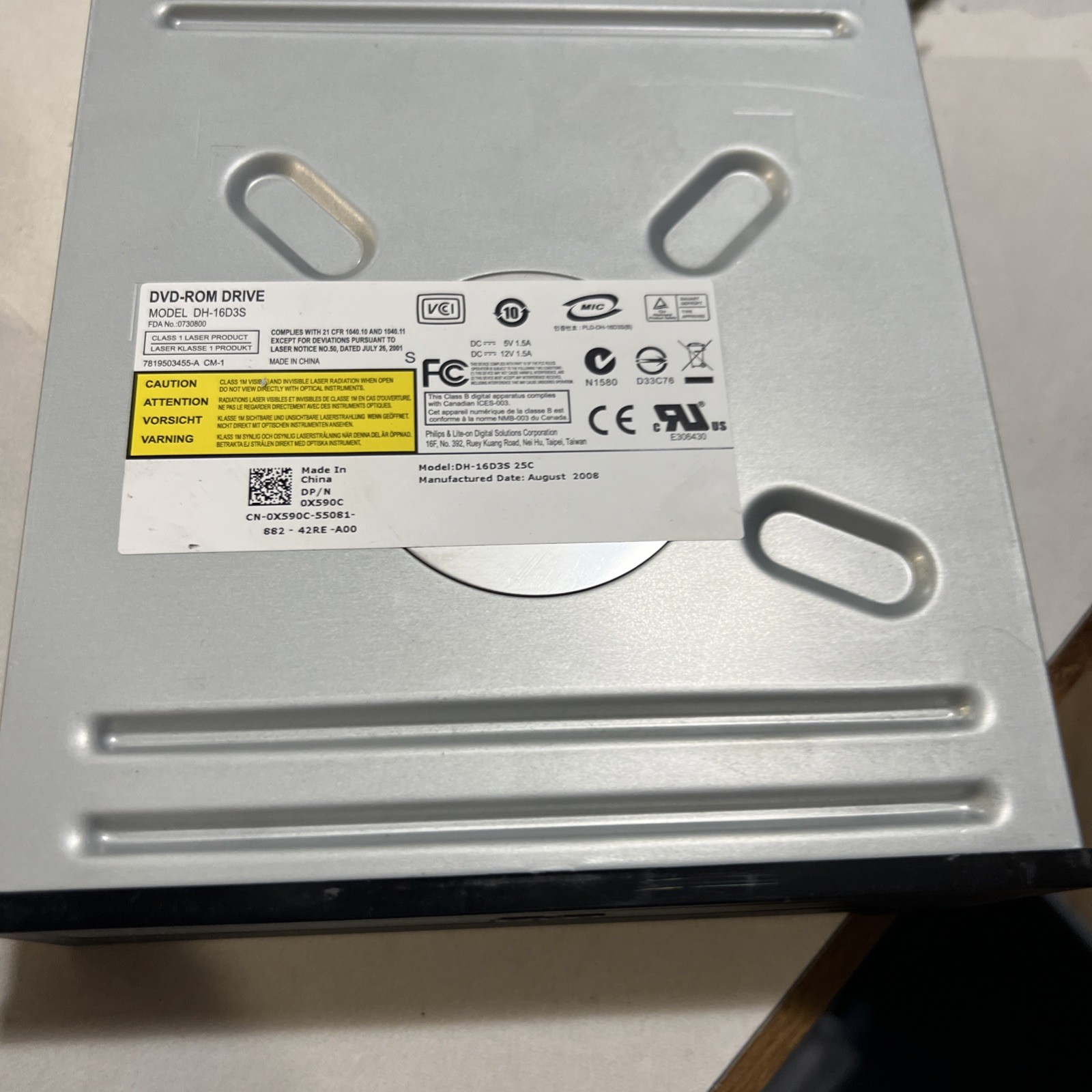dvd rom drive Model Dh 16d3s