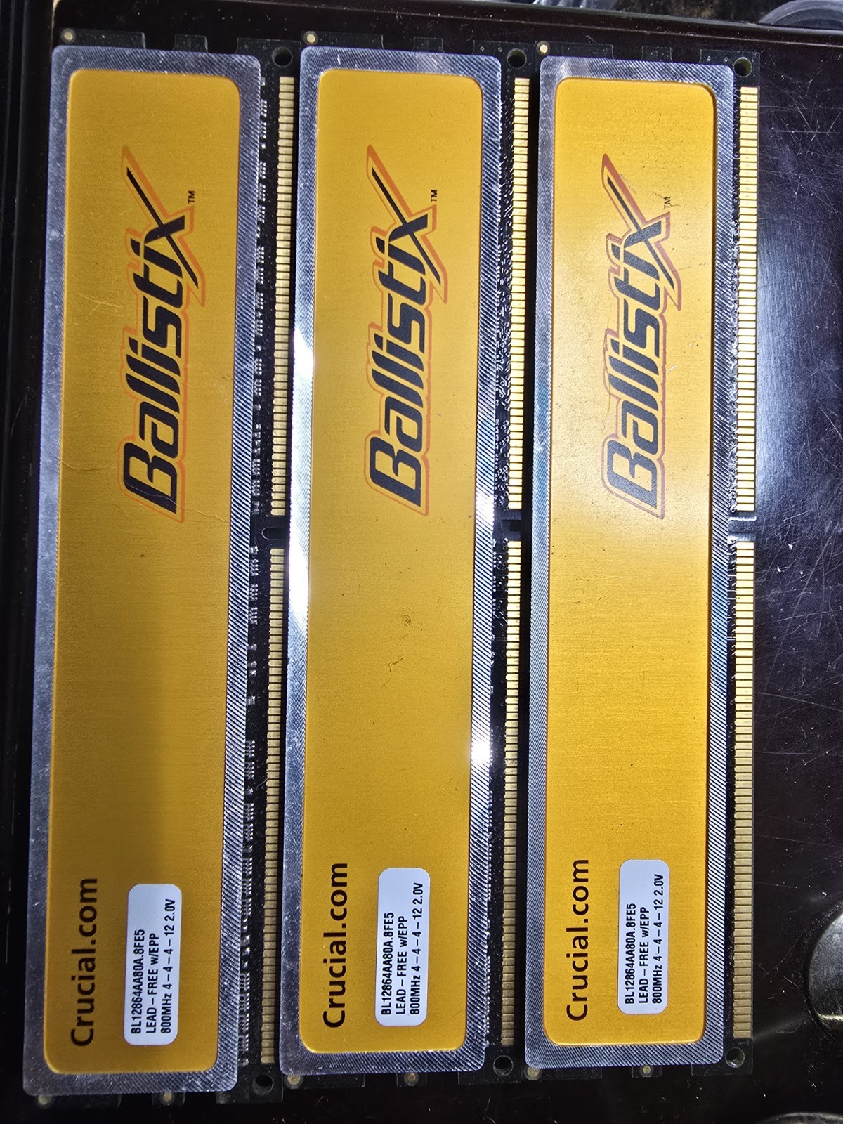Crucial Ballistix 1 GB DDR2-800 desktop DIMM.  3 pieces 