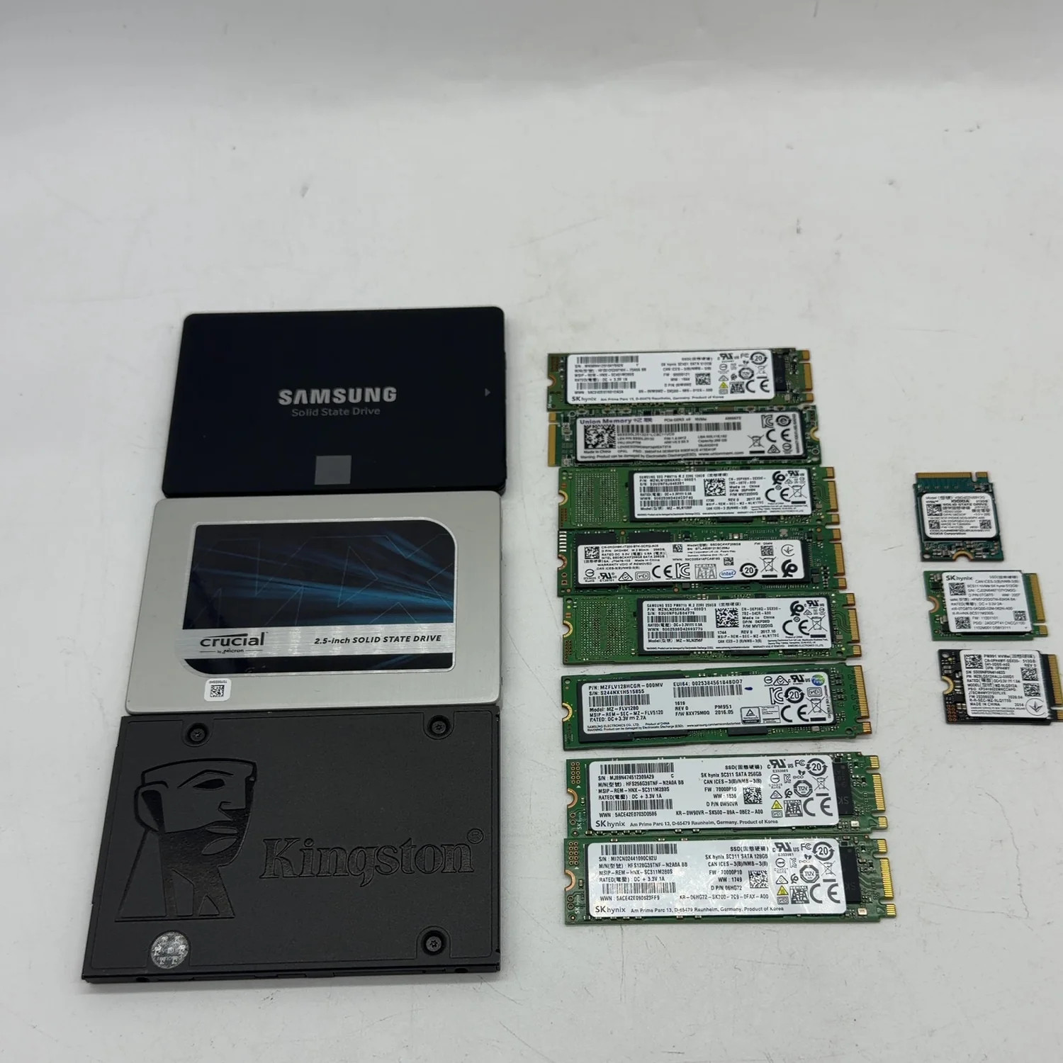 Lot Of 14 Mixed 128GB 256GB 512GB SSD See the description for details