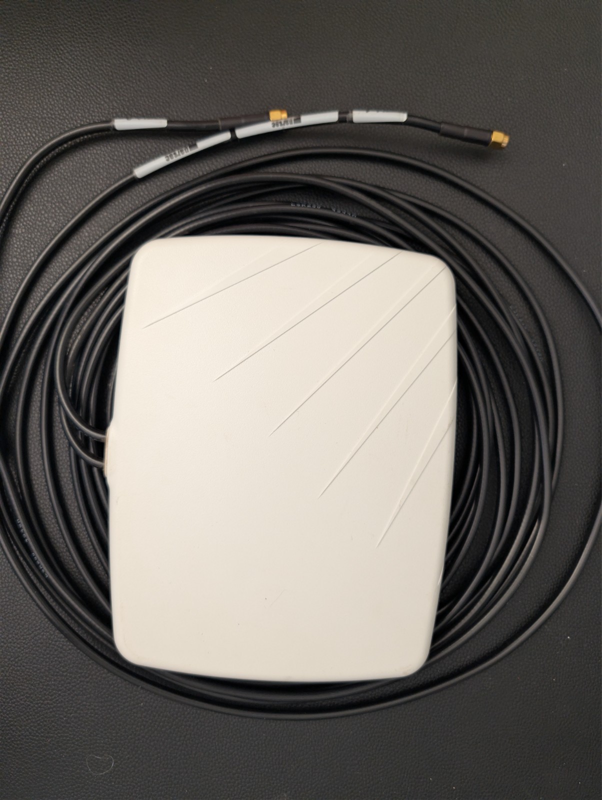 Parsec Labrador PRO Series PTAWM2L ATT T-MOBILE 5G Antenna