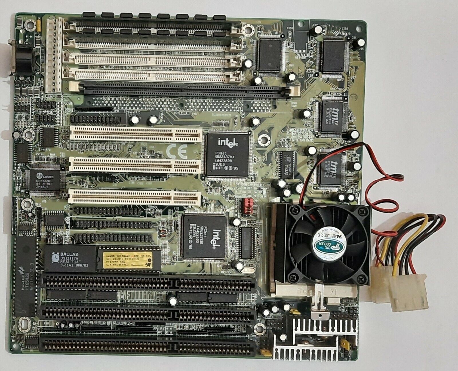 Shuttle HOT-555 Ver.1.52 Socket 7 ISA Retro Motherboard + Pentium 150MHz + 32MB