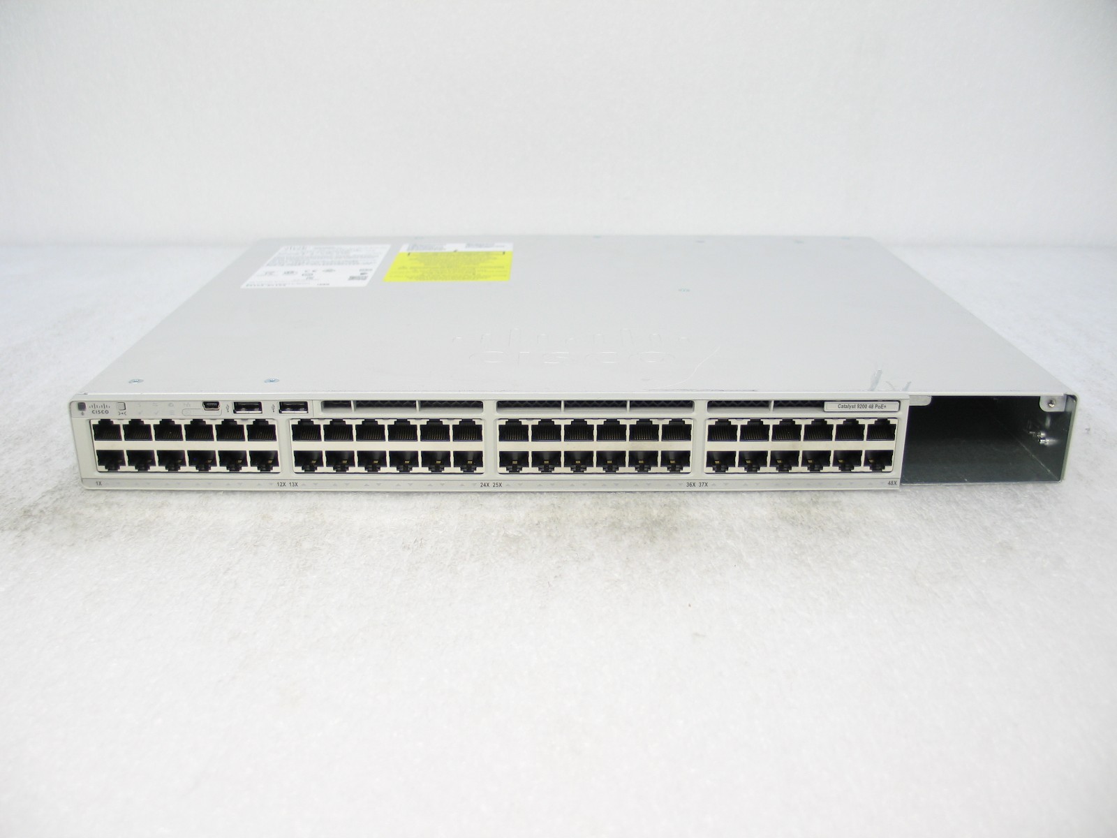 Cisco Catalyst C9200-48P-E 48-Port Gigabit PoE+ Network Switch *TESTED* - No PWR