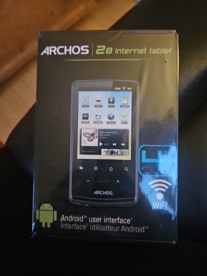 Archos 32 Internet Tablet - 3.2-in TFT LCD Display - 8 GB - Android (501570)