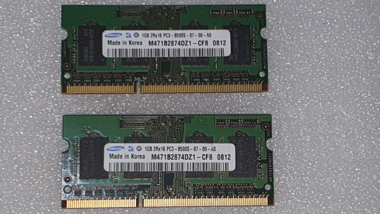 2x Samsung - M471B2874DZ1-CF8 1GB 204Pin SO-DIMM DDR3 RAM Laptop