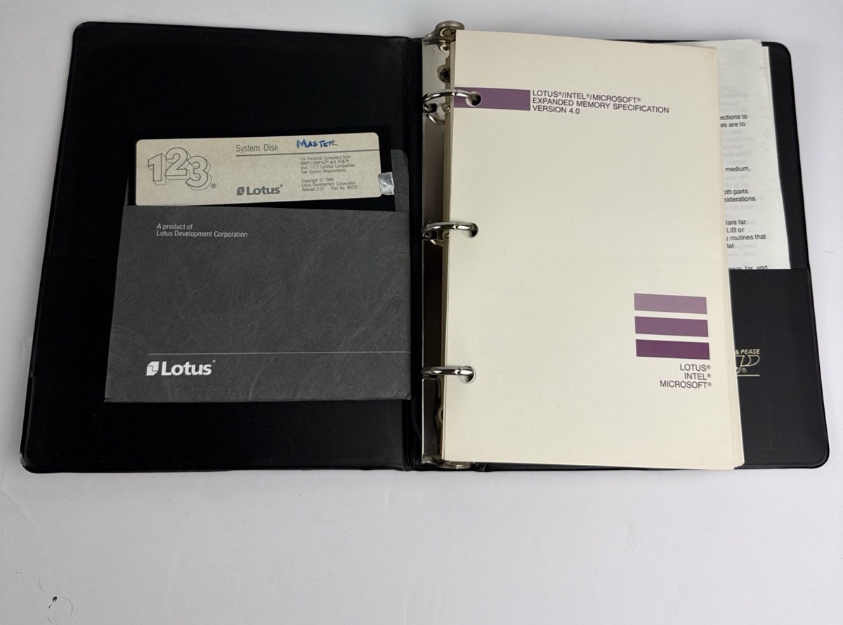 Vintage 1986 Lotus 1-2-3 Release 2.01 Software IBM PC 5.25 Floppy Disks Manual