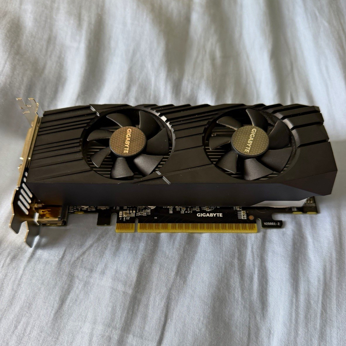 GIGABYTE NVIDIA GeForce GTX 1650 low profile 4GB Dual Fan PCIe x16 HDMI DP DVI