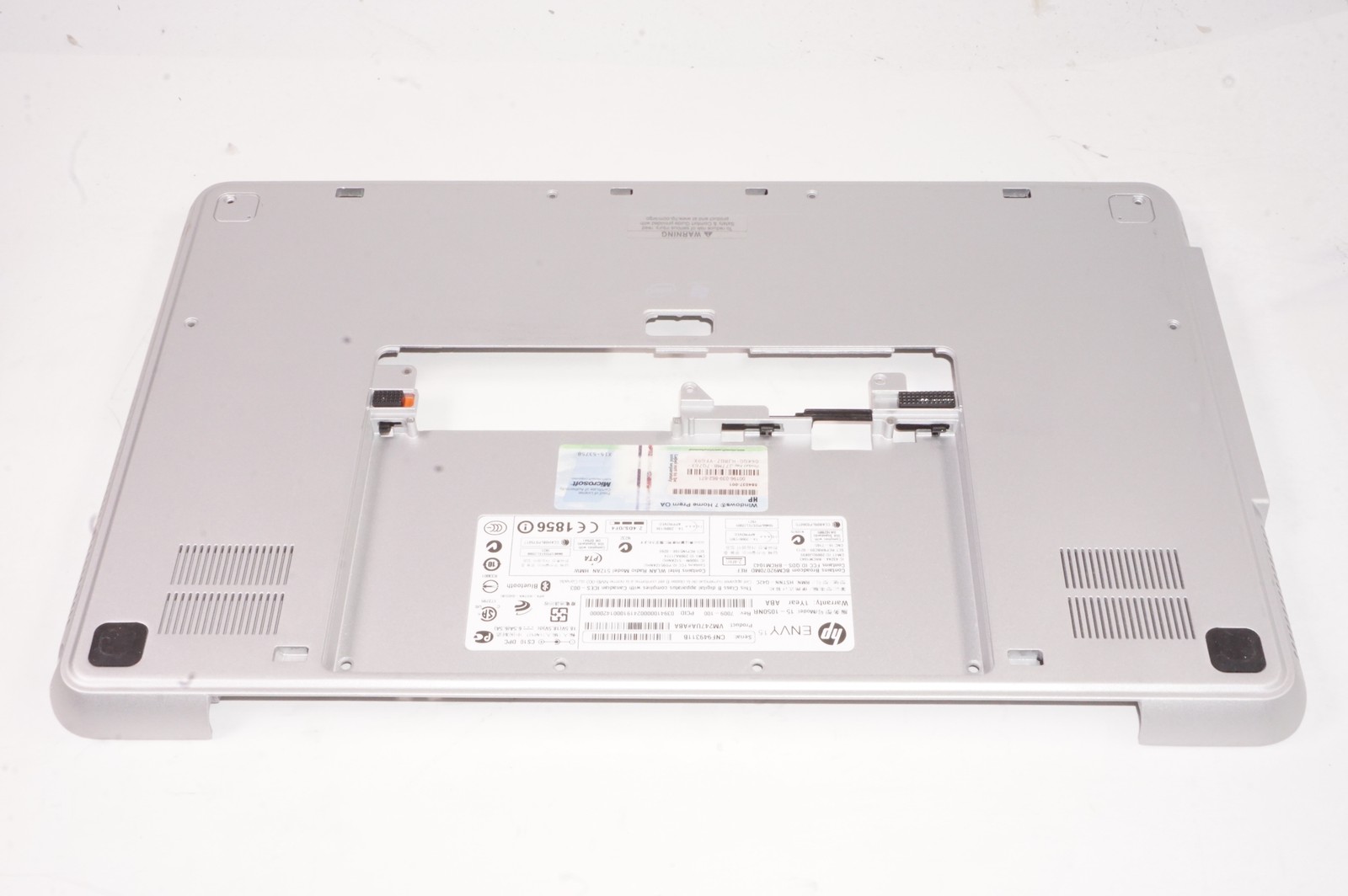 576839-001 Hp Bottom Base Cover 15-1001TX 15-1066nr