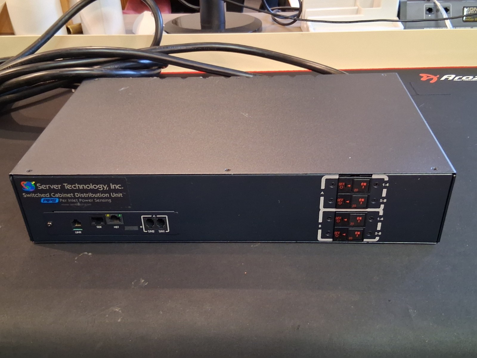 sentry switched cabinet distribution unit CW-16HD1B454, Unit Only No Accessories