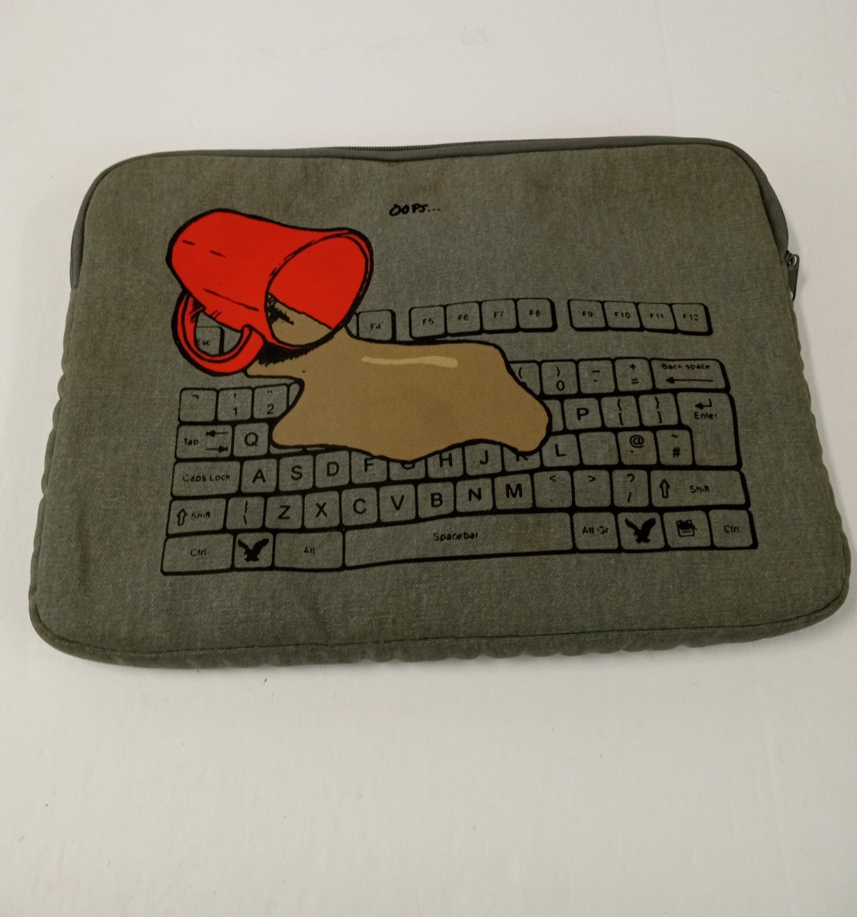 American Eagle Outfitters Laptop Sleeve Gray Red Lining Padded Zipper Case