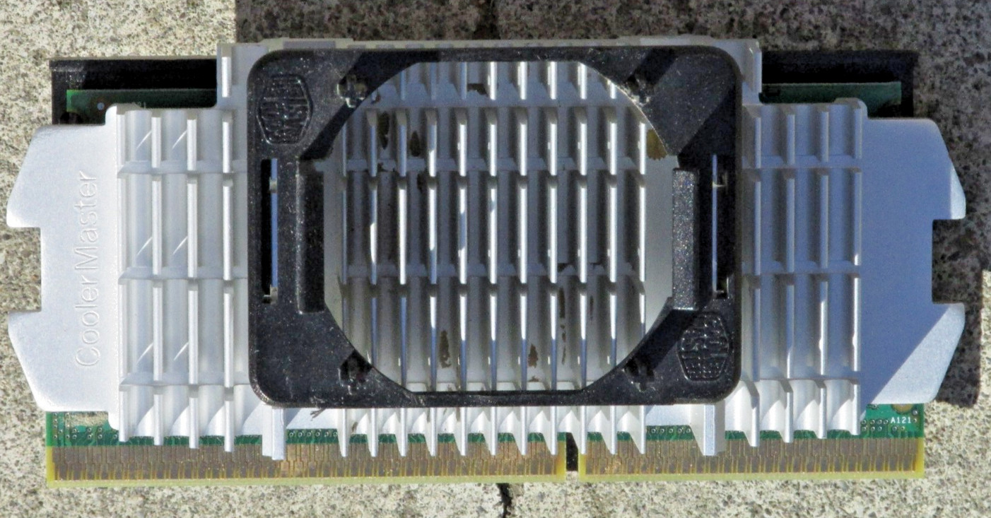 Intel Pentium III 550MHz Katmai (550/512/100/2.0V) Slot 1 CPU